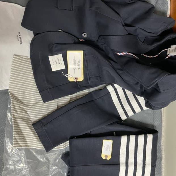 톰브라운 정장 팝니다