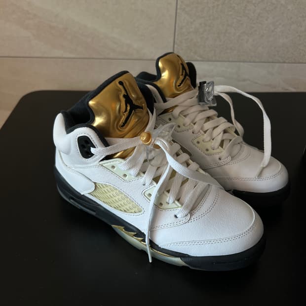 [230mm] 에어 조던 5 레트로 올림픽 골드 코인