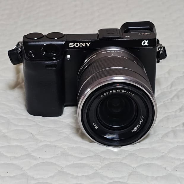 ์๋ NEX-7 ๋ฏธ๋ฌ๋ฆฌ์ค ์นด๋ฉ๋ผ