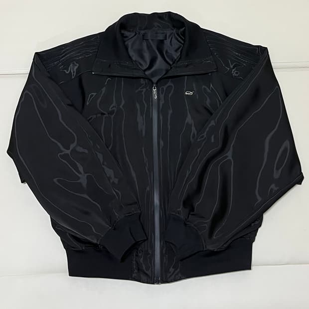 [51퍼센트] 러버 트랙 점퍼 (송강 저지)