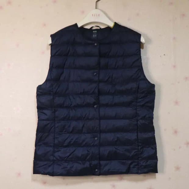 유니클로 여성100 경량패딩조끼 구제렐라wc642