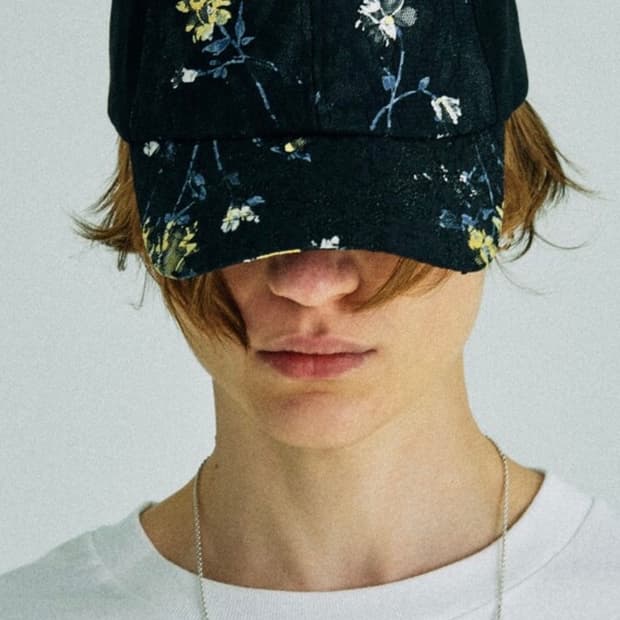 크러쉬어게인 플로랄 블랙 볼캡 새제품