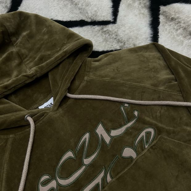 [S]스컬프터 벨벳 크롭 후드/짙은카키