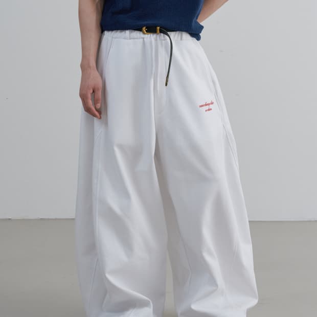 뉴치프시크디피팬츠 화이트