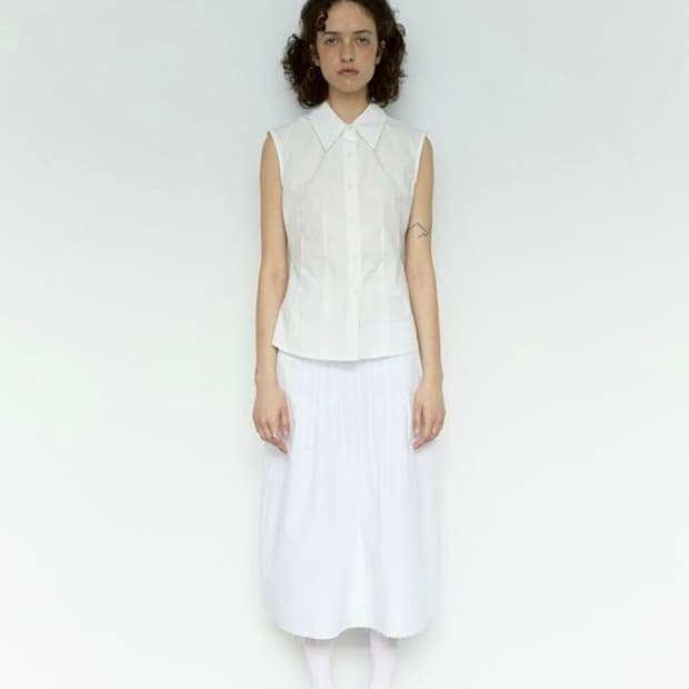 (당일발송/새상품) 리포스 코튼 슬리브리스 블라우스 판매합니다.