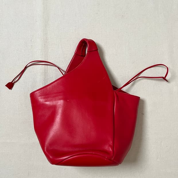 이세이미야케 드로우스트링 레더 핸드백 issey miyake