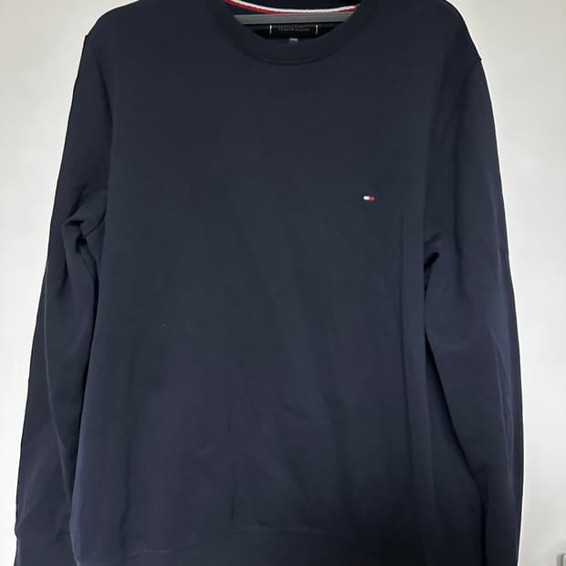 타미힐피거 네이비 맨투맨 티셔츠