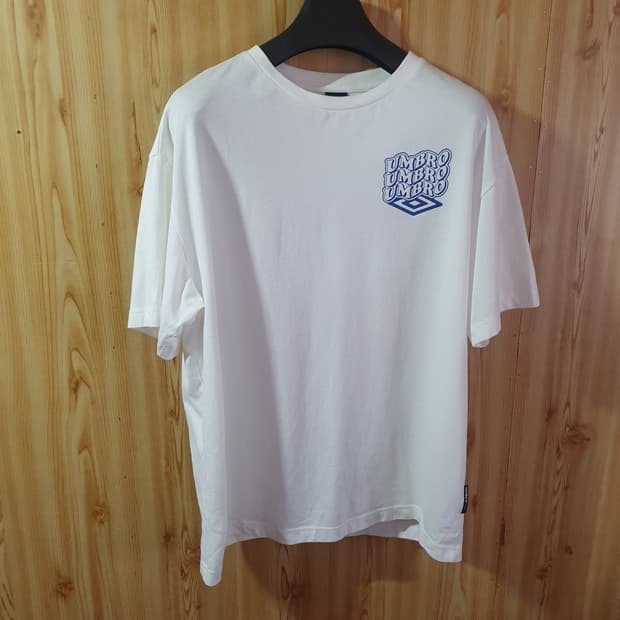 엄브로 반팔티 100