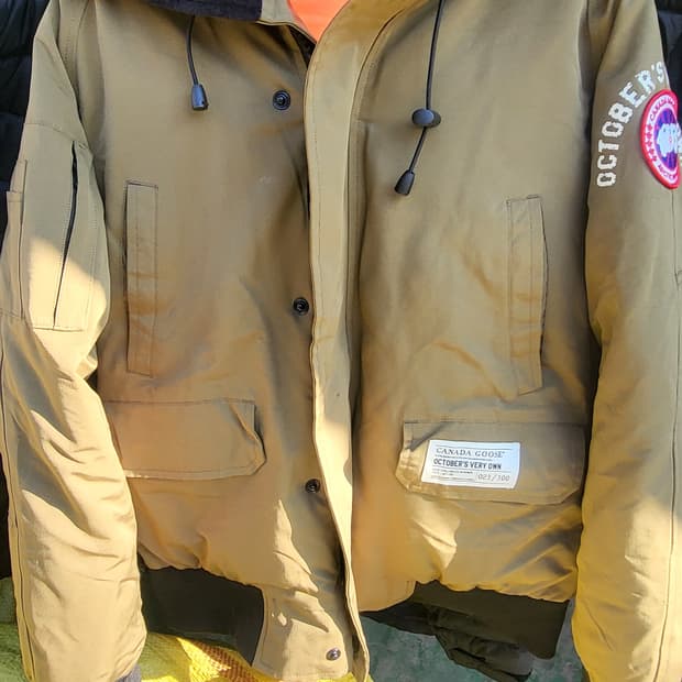 캐나다 구스 패딩 M
