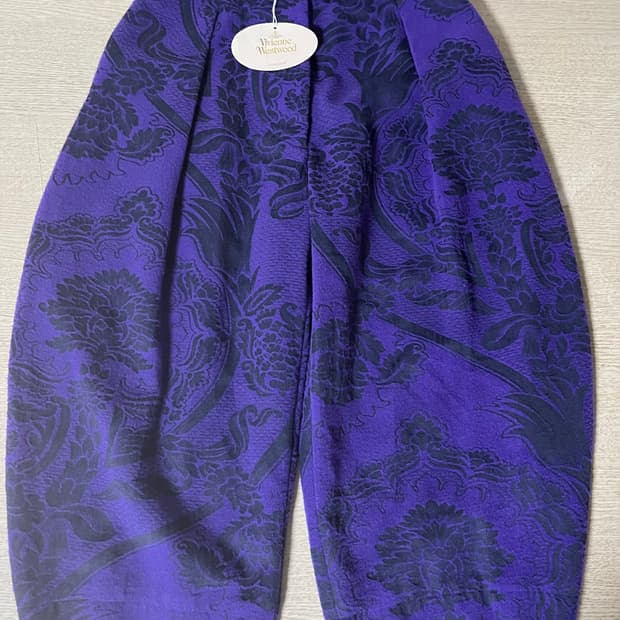 10 비비안 웨스트우드 골드라벨 퍼플 플로랄 벌룬 크롭 팬츠