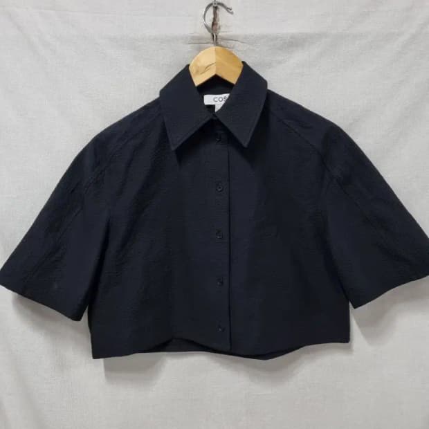 COS 크롭 셔츠 90