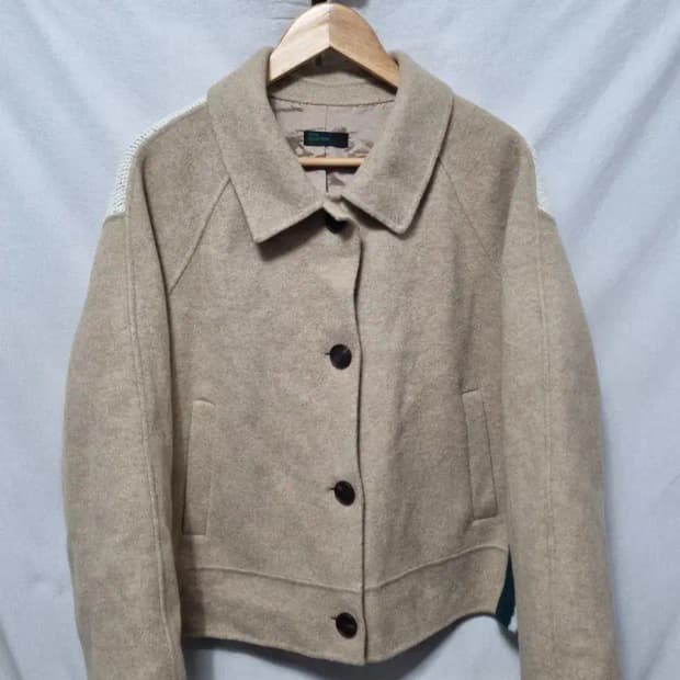 베네통 울 혼방 크롭 자켓 42