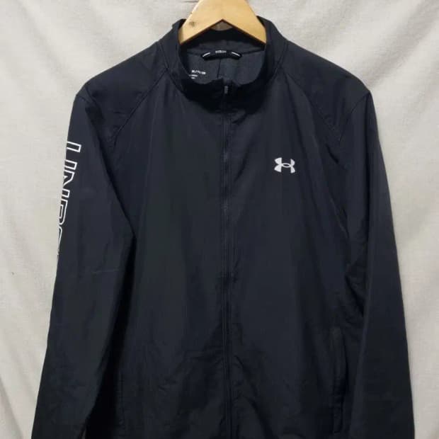 언더아머 블랙 런닝 바람막이 XL