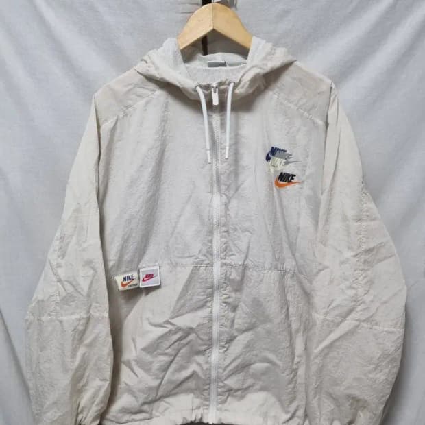 나이키 더블스우시 바람막이 자켓 110