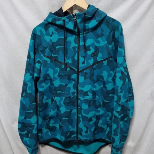 나이키 테크팩 카모 후드 집업 M