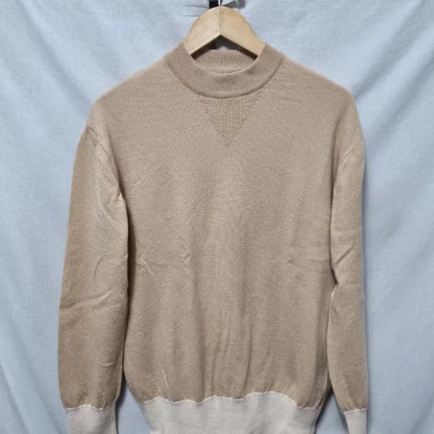 럭키슈에뜨 라운드넥 니트 스웨터 F