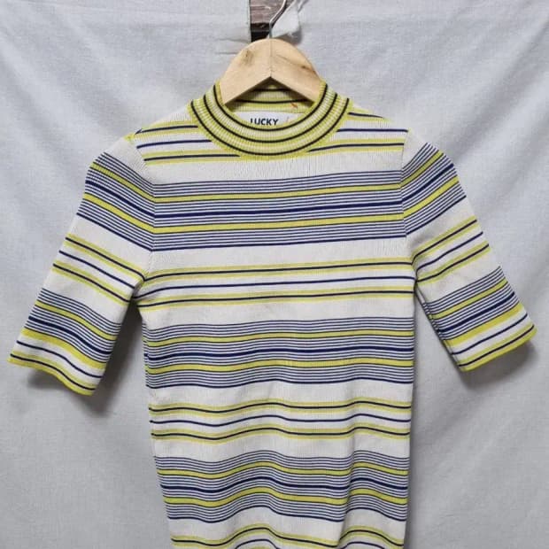 럭키슈에뜨 스트라이프 반팔 니트 F