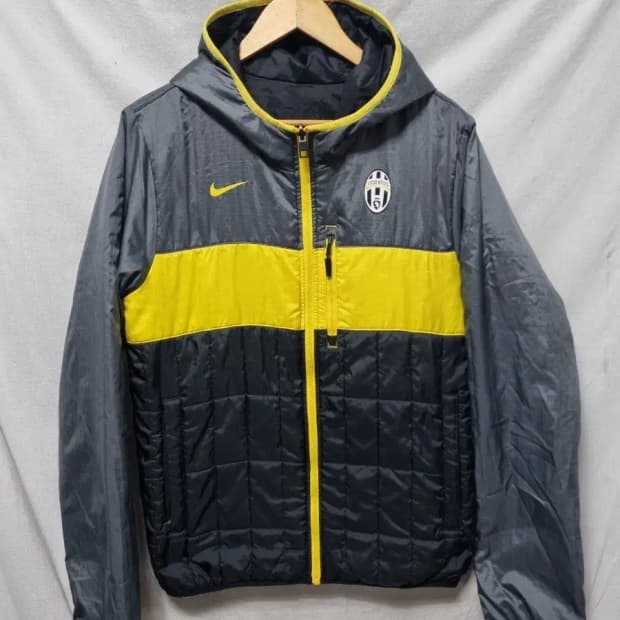 나이키 유벤투스 후드 패딩 점퍼 M