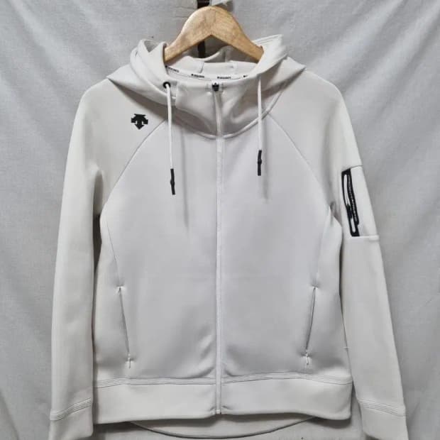 데상트 기능성 후드 집업 95