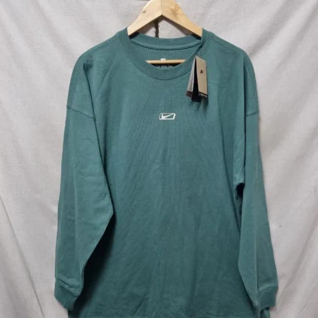 새상품) 나이키 에센셜 긴팔 티셔츠 M