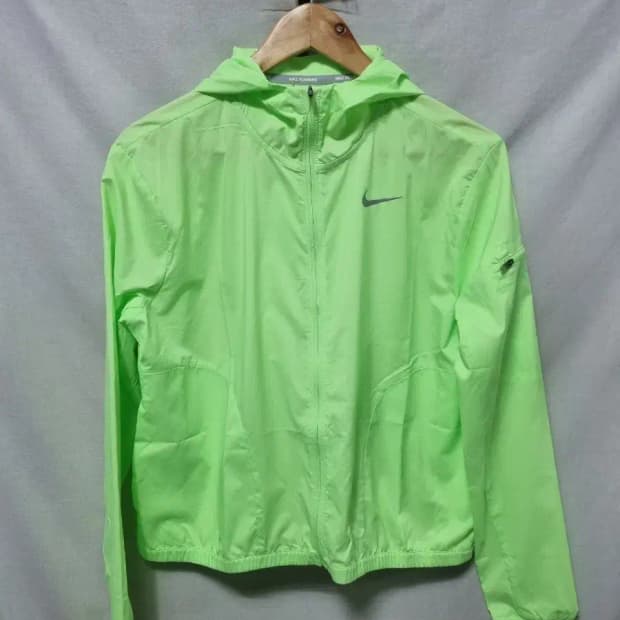나이키 러닝 바람막이 자켓 여성 M