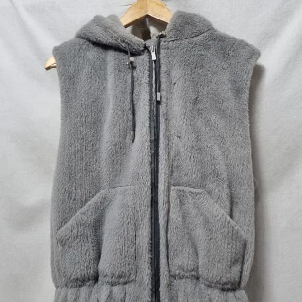 에고이스트 퍼 조끼 그레이 후드 베스트 집업 55