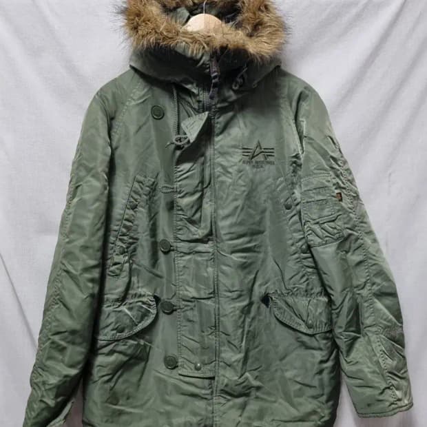 알파인더스트리 카키색 야상 점퍼 M