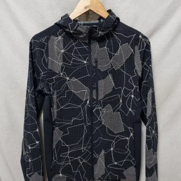 언더아머 런닝 바람막이 자켓 S