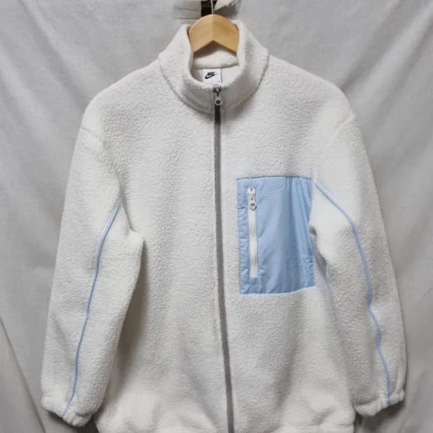 나이키 화이트 뽀글이 플리스 자켓 S