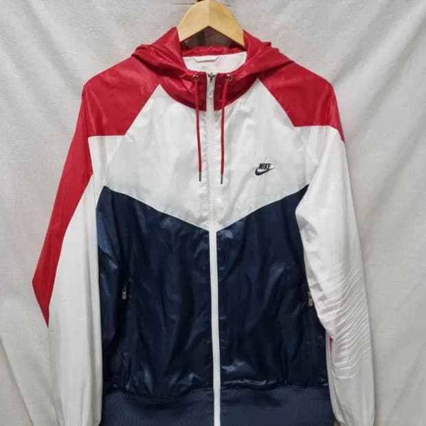 나이키 바람막이 후드 집업 자켓 105