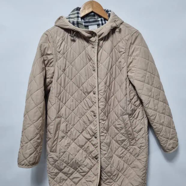 BCBG 퀼팅 후드 코트 점퍼 85