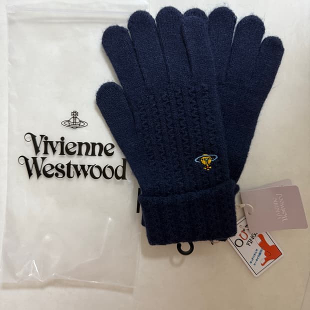 비비안 웨스트우드 니트 장갑 새상품 (네이비)