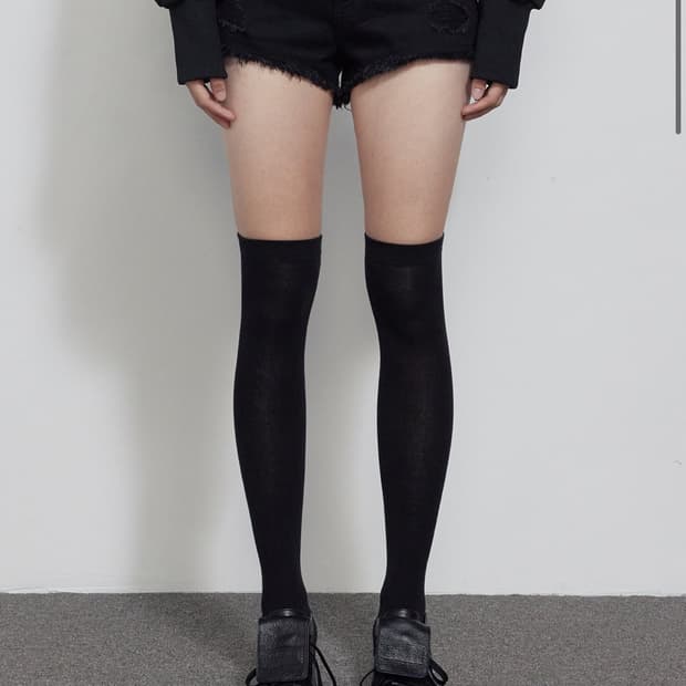 구해요 보헤미안서울 DAMAGE BLACK SHORTS, BLACK