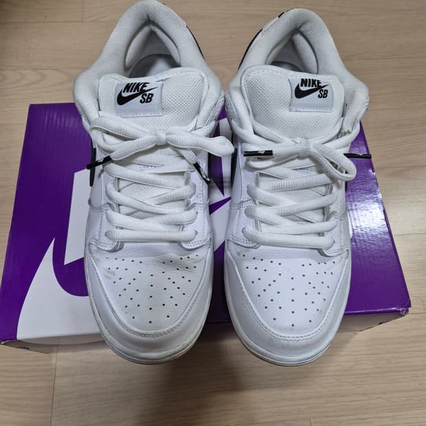 나이키 sb 덩크 로우