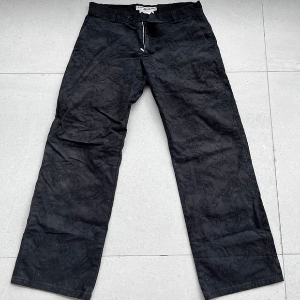 캐서린 햄넷 런던 자수 패턴 바지