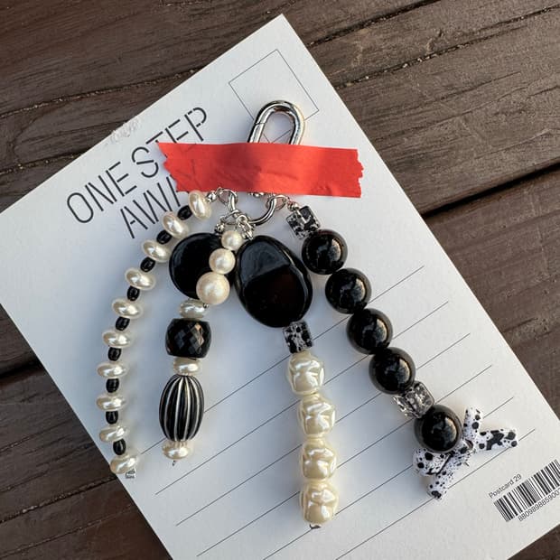 블랙 리본 진주 키링