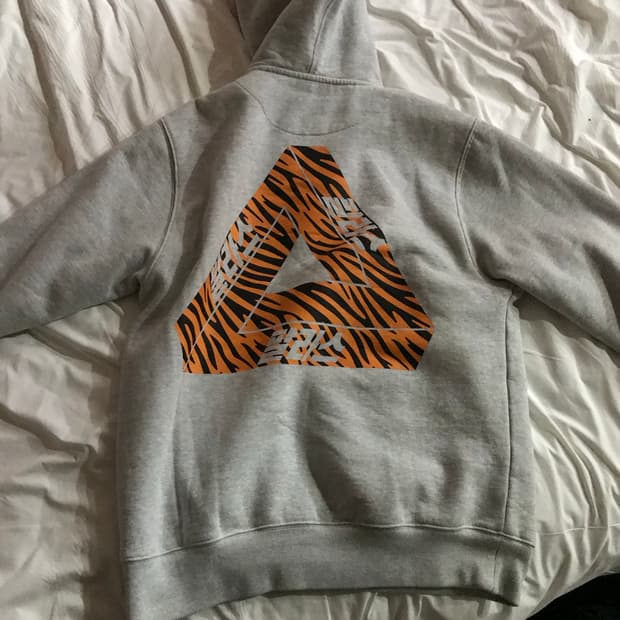 팔라스 서울 후드티 m