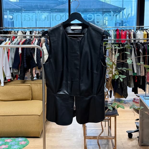 세르딕 샬리에 블랙 레더 베스트 자켓 