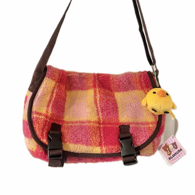 핑크옐로우 체크 뽀글이 메신저백 🐥