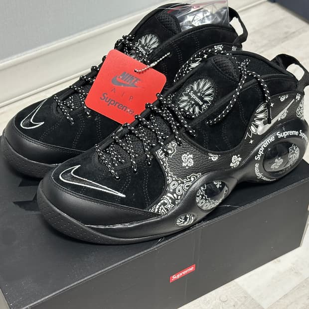 슈프림 나이키 줌플라이트95 280사이즈 새제품