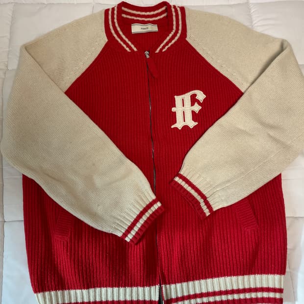 피어스 니트 바시티 L