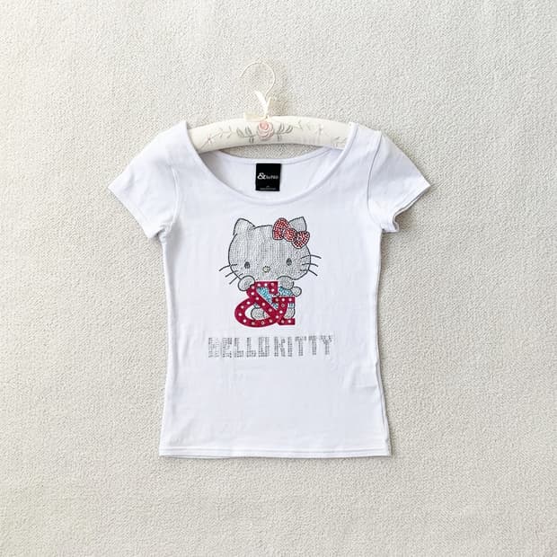 P&d 핑키앤다이앤 x 헬로키티 콜라보 큐빅 탑