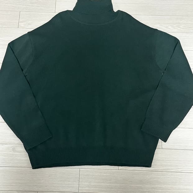 TATE 터틀넥 니트