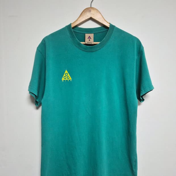 ACG나이키 가슴로고 반팔 티셔츠 L - T121