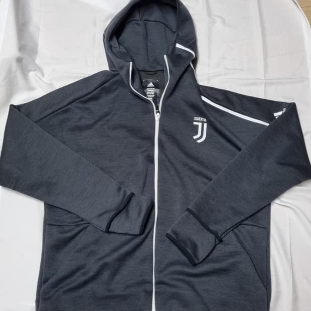 아디다스 유벤투스 후드집업 그레이