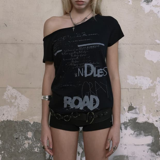 보헴서bohemseo  FUNKY SCOOP NECK TEE
