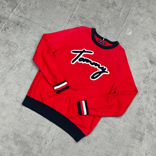 타미 뽀글이 로고 니트