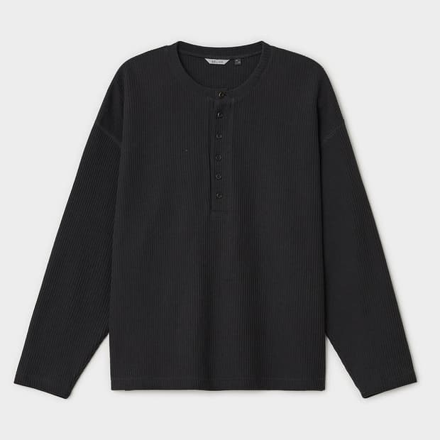 벨리에 딥헨리넥 롱슬리브 차콜 5 사이즈 팝니다.