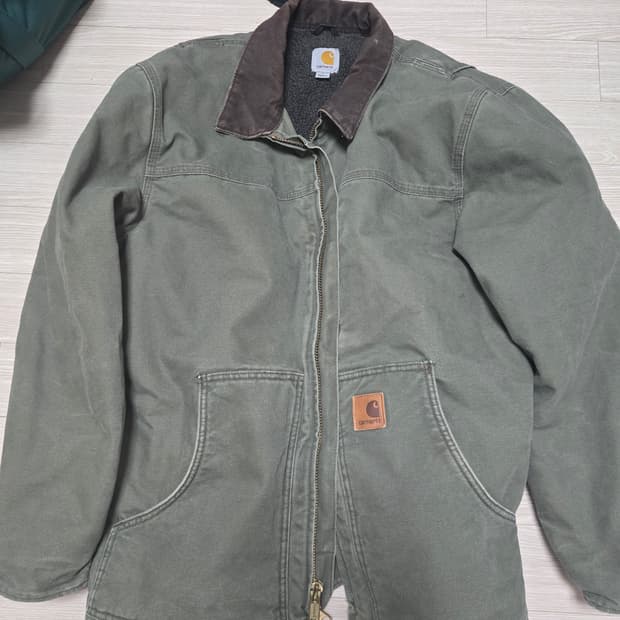 칼하트 디트로이트 워크자켓팝니다