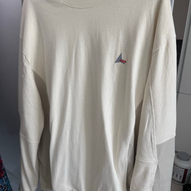 로아 롱슬리브 L